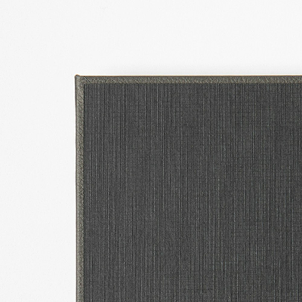 Album & Books textured black endleaves corner detail