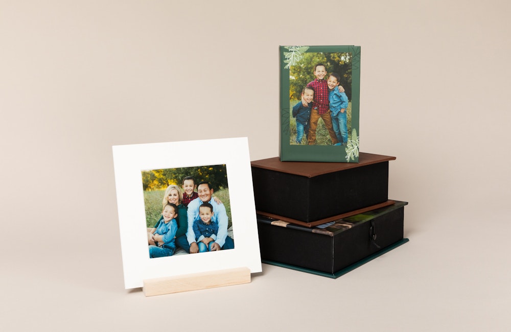 Multiple Image Box sizes style with matted print display